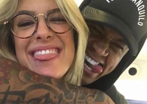 Namorando ex de Neymar, Léo Santana elogia dançarina: 'minha santinha'