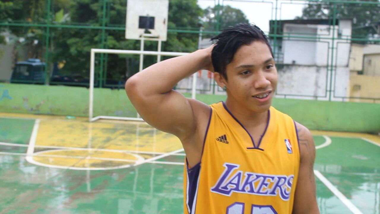 Jovem sai para jogar bola e desaparece em Manaus