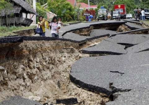 Terremoto nas Filipinas deixa ao menos seis mortos e 120 feridos