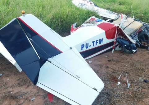 Duas pessoas morrem após queda de ultraleve