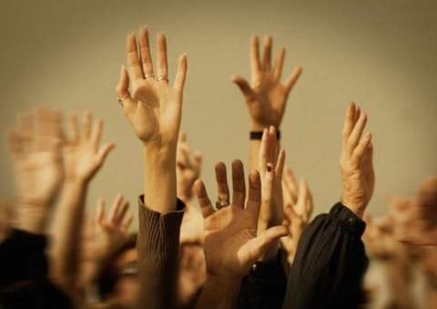 Mulher é morta a tiros durante culto em igreja evangélica 