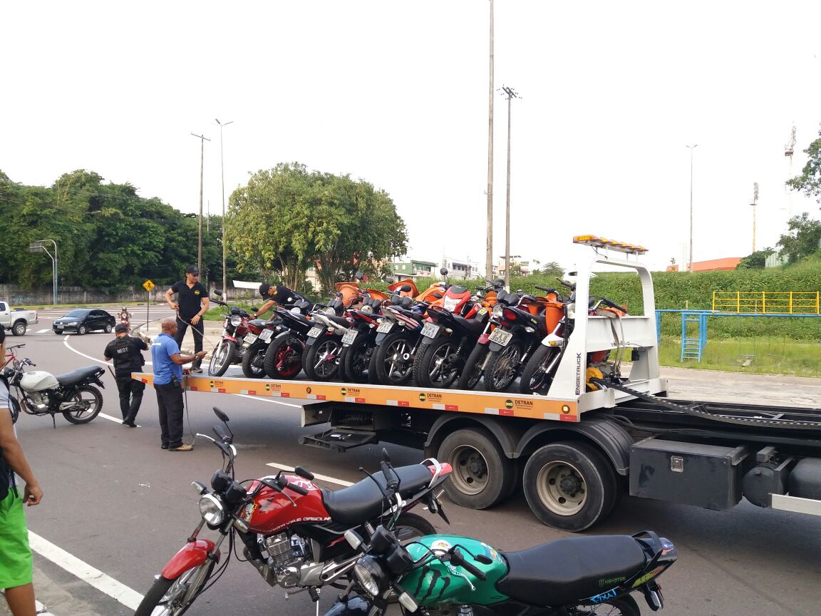 Mais de 100 motos são apreendidas durante 'rolezinho' em Manaus