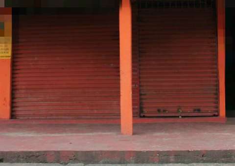 Policial Militar é baleada dentro de bar em Manaus