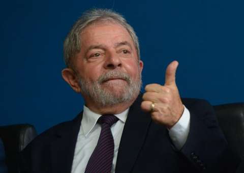 Engenheiro diz que pediu ajuda a Lula para denunciar propinas na Petrobras