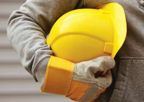  Empresa promove teatro em obra de prédio para alertar sobre segurança