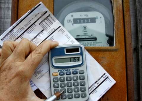 Aneel anuncia reajustes nas bandeiras tarifárias das contas de luz
