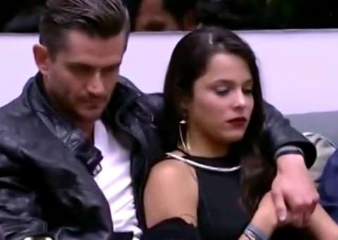 BBB 17:  Emilly quebra a internet ao chorar por Marcos e fãs do brother se revoltam