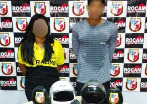 Casal é preso acusado de fazer arrastões em paradas de ônibus na zona Oeste de Manaus