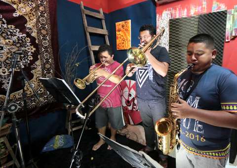  Bloco Cauxi Eletrizado: tradição na segunda-feira gorda