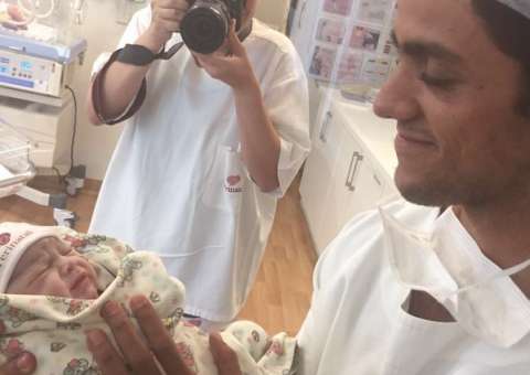 Nasce filha de Felipe Simas e Mariana Uhlmann. Veja fotos