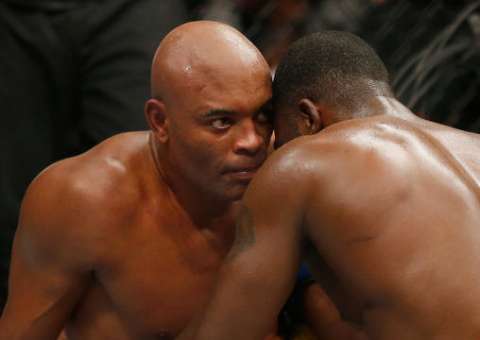 Irritado com críticas, Anderson Silva manda recado para 'falastrões e lutadores frustrados'