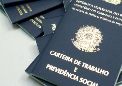 Reforma trabalhista não terá aumento de jornada nem ameaça a 13º, diz ministro