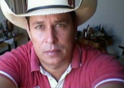 Serralheiro corta parte íntima da esposa e se mata