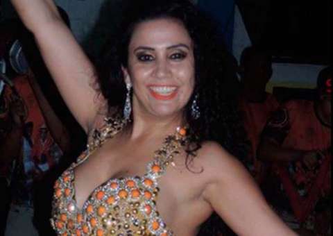Madrinha de escola de samba é encontrada morta dentro de carro 