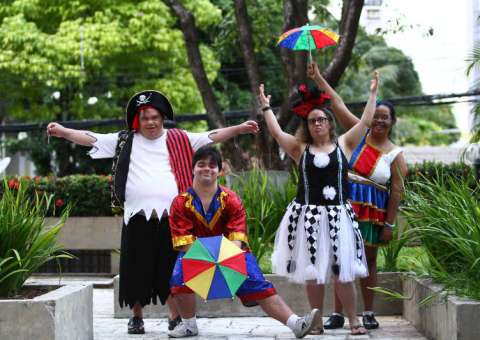  Baile de carnaval para pessoas com deficiência vai dar prêmios para melhores fantasias 
