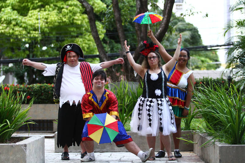  Baile de carnaval para pessoas com deficiência vai dar prêmios para melhores fantasias 