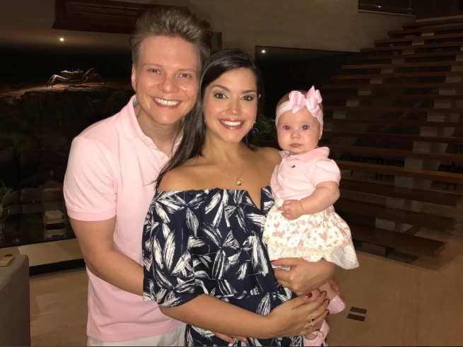 Com bebê de 6 meses, Michel Teló anuncia 2ª gravidez de Thais Fersoza