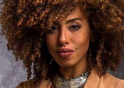 Ex-BBB Gabriela Flor muda radicalmente o visual e mostra interesse em ator da Globo 