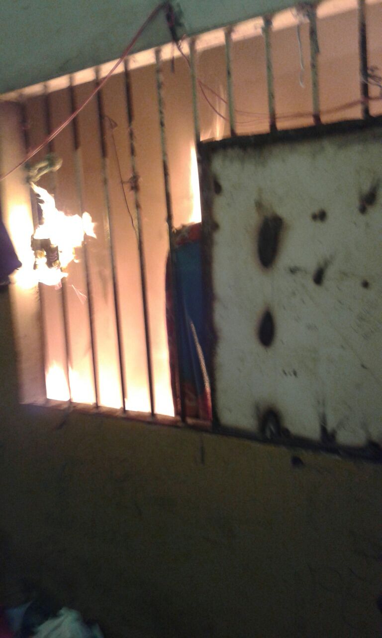 Detentos ateiam fogo em cela de delegacia no Amazonas