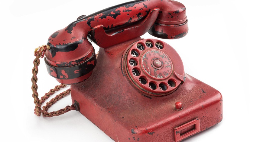    Telefone vermelho usado por Hitler na segunda guerra será leiloado 