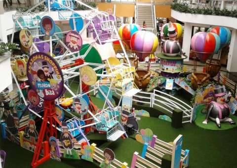 Contação de histórias e oficinas de máscara agitam o Mundo Bita no Carnaval