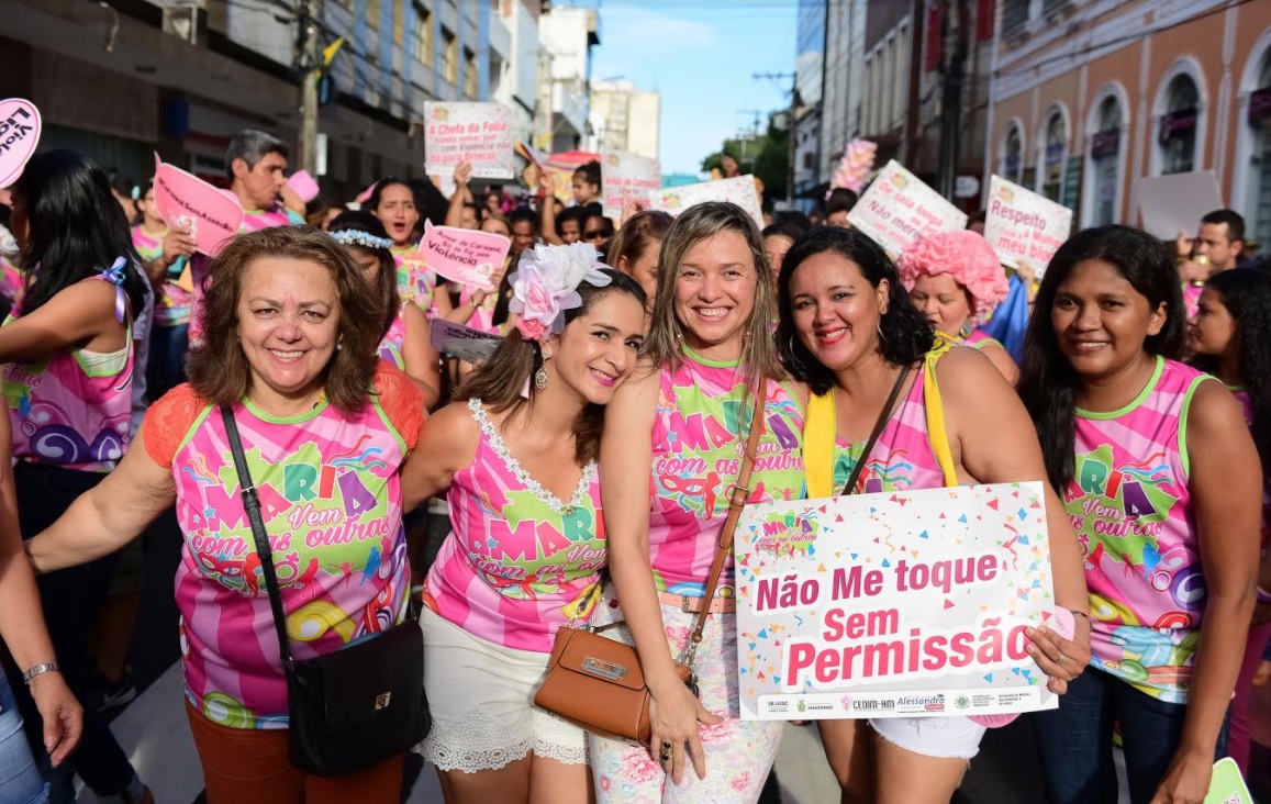 Banda Maria Vem com as Outras dá recado contra violência à mulher no Carnaval