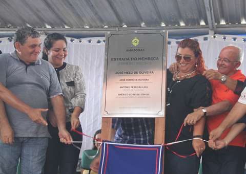 Governo anuncia pacote para agronomia e inaugura estrada em Caapiranga