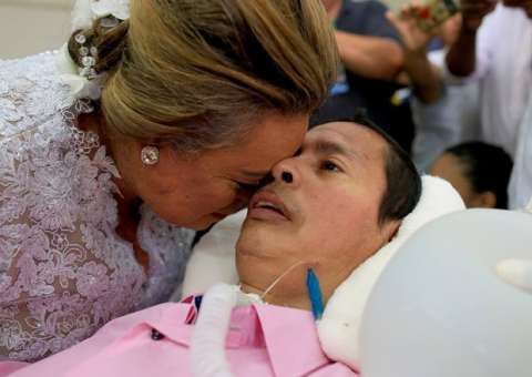 Paciente de UTI que casou em hospital morre seis dias após cerimônia