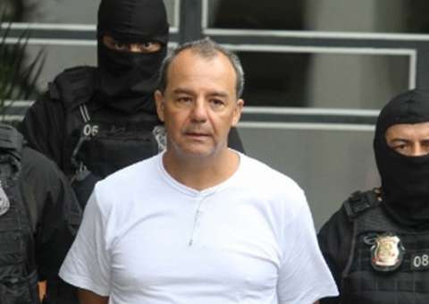 Sérgio Cabral paga diárias à detentos para faxinarem sua cela