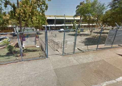 Após encomendar a própria morte, mulher processa matador de aluguel por não concluir o serviço 