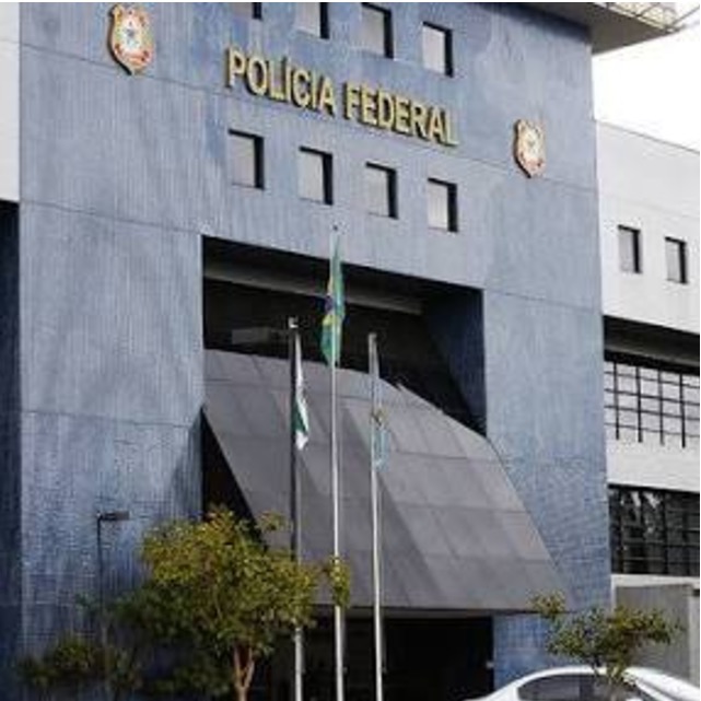 Princípio de incêndio atinge sede da Polícia Federal em Curitiba