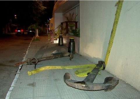 Enquanto brincava menino de 9 anos morre ao ser atingido por âncora de 200 quilos 