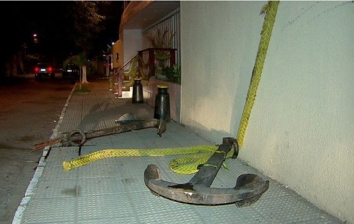 Enquanto brincava menino de 9 anos morre ao ser atingido por âncora de 200 quilos 