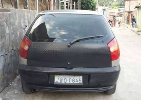 Homem é agredido e tem carro roubado em Manaus