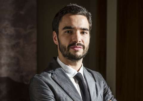 Caio Blat é escalado para atuar em série britânica 