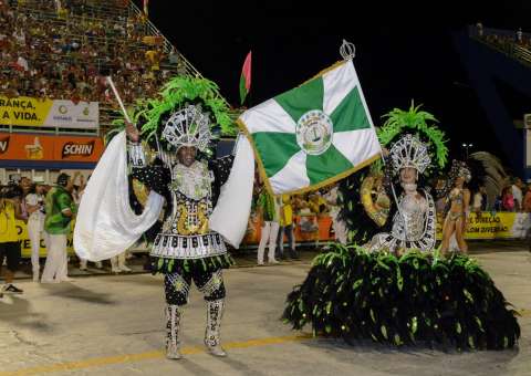 Escolas de samba de Manaus recebem apoio financeiro 