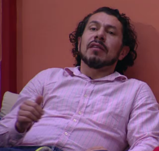 BBB17: Rômulo defende Vivian: 'É uma injustiça votar nela'