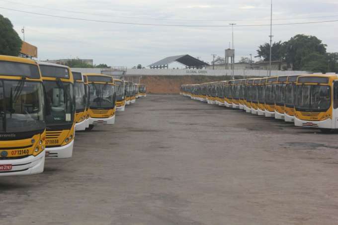 Greve dos rodoviários: Manaus amanhece sem transporte público 