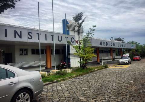 Grupo sequestra caseiro e enterra corpo amarrado em cova rasa em Manaus