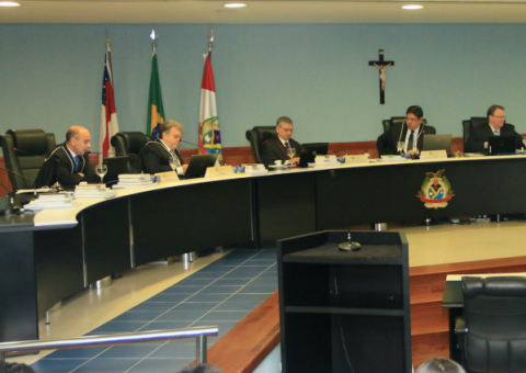 Ex-presidente da Câmara terá de devolver R$ 560 mil aos cofres públicos