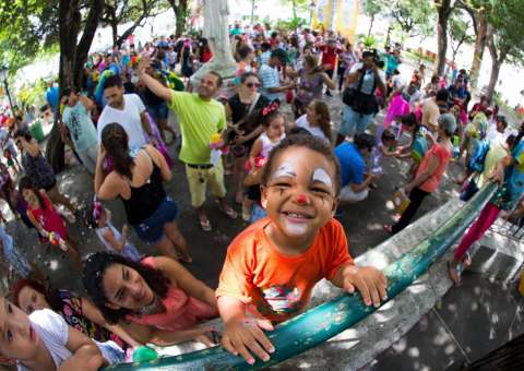 Associação dos Oficiais da Polícia e Bombeiro do Amazonas realizam baile infantil 