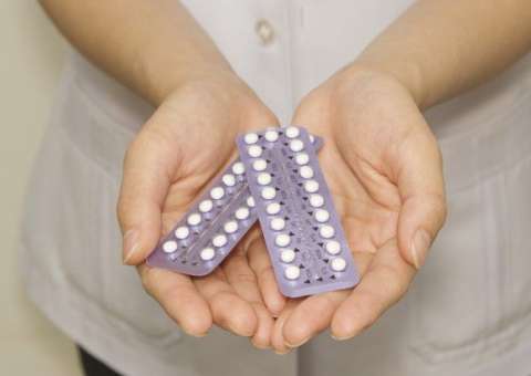 Anvisa suspende venda de anticoncepcional que foi considerado de risco máximo  