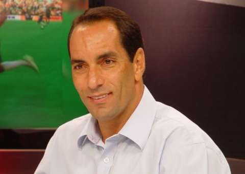 Edmundo faz insinuação polêmica sobre flamenguistas e internautas não perdoam