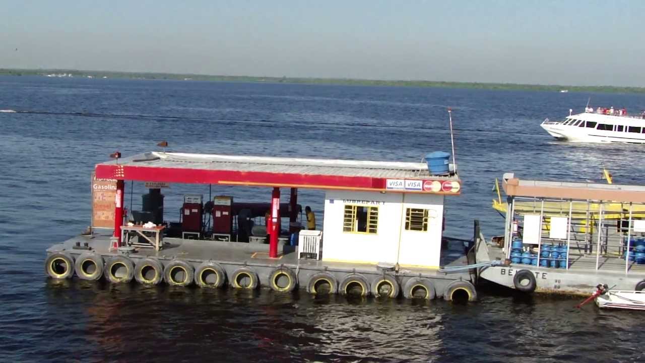 Postos de combustível flutuante são fiscalizados em Manaus