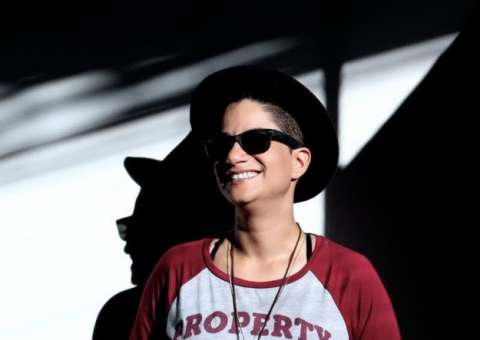 Projeto Música na Praça recebe Bel Martine nesta quinta-feira