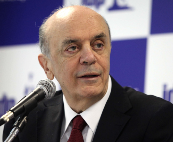 José Serra pede exoneração do Ministério das Relações Exteriores
