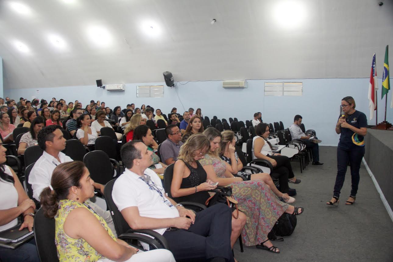 Escolas municipais ganham plataforma internacional para ensinar matemática