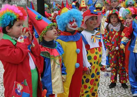 Baile Infantil faz a alegria da criançada no domingo de carnaval 