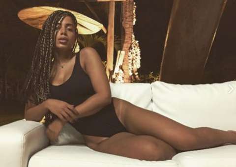 Anitta muda radicalmente visual e fica a cara de Gabi Flor do BBB17
