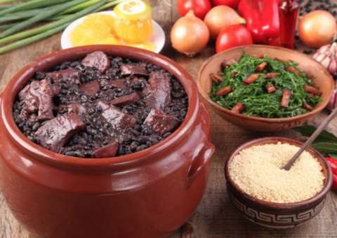 Feijoada beneficente: Jornalista amazonense precisa de ajuda para vencer tumor maligno